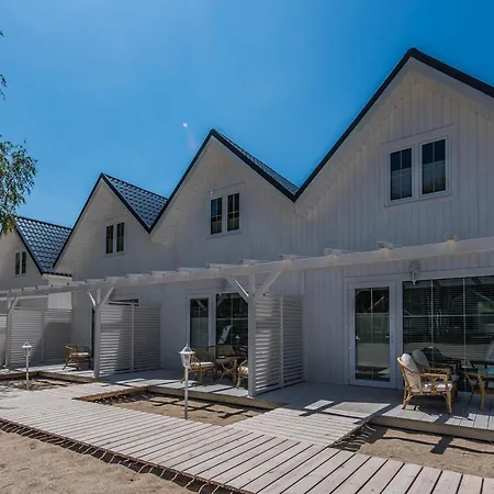 Off White Dom wakacyjny *