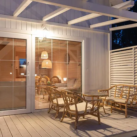 Off White * Darłówko